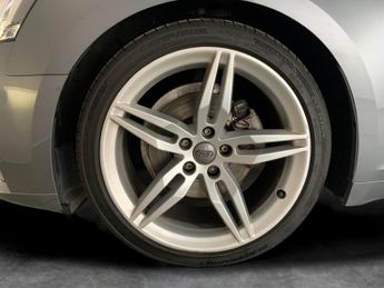 Audi A5 2.0 TFSI 40 S line Coupe S Tronic (190 ps) - HEATED SEATS - DAB 