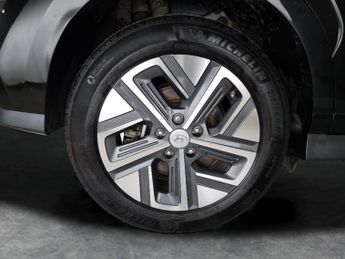 Hyundai Kona 39kWh SE Connect (10.5kW Charger) (136 ps) - REVERSE CAM - NAV -