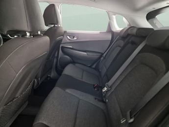 Hyundai Kona 39kWh SE Connect (10.5kW Charger) (136 ps) - REVERSE CAM - NAV -