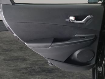 Hyundai Kona 39kWh SE Connect (10.5kW Charger) (136 ps) - REVERSE CAM - NAV -