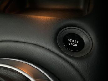 Nissan Juke 1.6 N-Connecta (143 ps) - NAV - LANE DEPARTURE  - WIFI