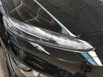 Hyundai Kona 39kWh SE Connect (10.5kW Charger) (136 ps) - LANE DEPARTURE  - B