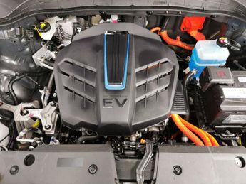 Hyundai Kona 39kWh SE Connect (10.5kW Charger) (136 ps) - REVERSE CAM - NAV -