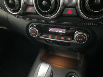 Nissan Juke 1.6 N-Connecta (143 ps) - NAV - LANE DEPARTURE  - WIFI