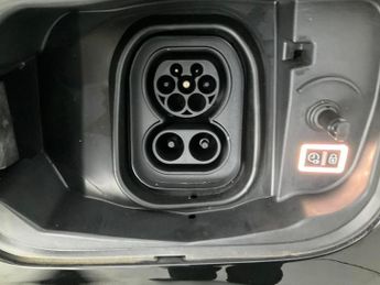 Citroen e-C4 50kWh e-series (7.4kW Charger) (136 ps) - HEATED STEERING