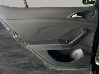 Volkswagen T-cross 1.0 TSI Black Edition DSG (110 ps) - NAV - BLIND SPOT ASSIST - B