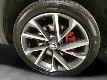 Skoda Kodiaq 2.0 TDI SportLine DSG 4WD (7 Seat) (190 ps) - LED - SMARTLINK - 