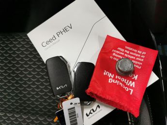 Kia Xceed 1.6 GDi 8.9kWh 3 Plug-in DCT (139 bhp) - HEATED STEERING - LANE 