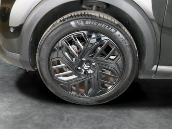 Citroen e-C4 50kWh e-series (7.4kW Charger) (136 ps) - HEATED STEERING
