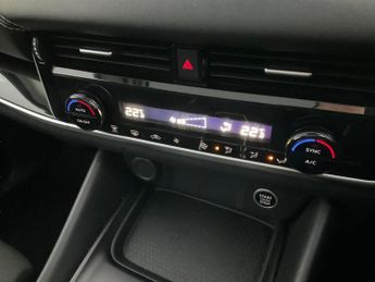 Nissan Qashqai 1.3 DIG-T MHEV N-Connecta XTRON (158 ps) - 360 CAM - LED - REVER