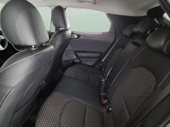 Kia Xceed 1.6 GDi 8.9kWh 3 Plug-in DCT (139 bhp) - HEATED STEERING - LANE 