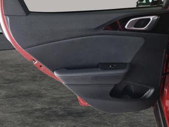 Kia Xceed 1.6 GDi 8.9kWh 3 Plug-in DCT (139 bhp) - HEATED STEERING - LANE 