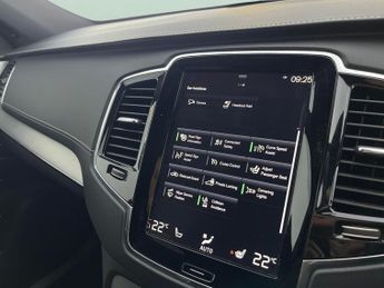 Volvo XC90 2.0 B5 MHEV R-Design 4WD (250 ps) - SENSUS SAT NAV - ACTIVE LANE