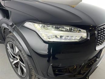 Volvo XC90 2.0 B5 MHEV R-Design 4WD (250 ps) - SENSUS SAT NAV - ACTIVE LANE