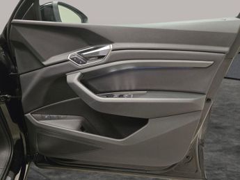 Audi e-tron 55 quattro 95kWh (408 ps) - HEATED SEATS - ADJUSTABLE SUSPENSION