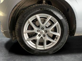 Volvo XC60 2.0 T5 Momentum AWD (250 ps) - SENSUS SAT NAV - ACTIVE LANE ASSI