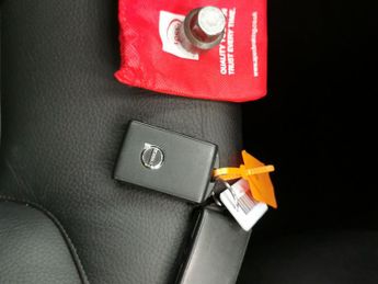 Volvo XC60 2.0 T5 Momentum AWD (250 ps) - SENSUS SAT NAV - ACTIVE LANE ASSI