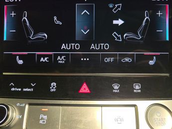 Audi e-tron 55 quattro 95kWh (408 ps) - HEATED SEATS - ADJUSTABLE SUSPENSION