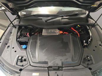 Audi e-tron 55 quattro 95kWh (408 ps) - ADJUSTABLE SUSPENSION - LANE DEPARTU