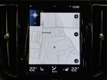 Volvo XC60 2.0 T5 Momentum AWD (250 ps) - SENSUS SAT NAV - ACTIVE LANE ASSI