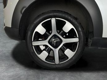 Citroen C4 Cactus 1.2 PureTech Flair EAT6 (110 ps) - 17IN ALLOYS - DIGITAL CLIMATE