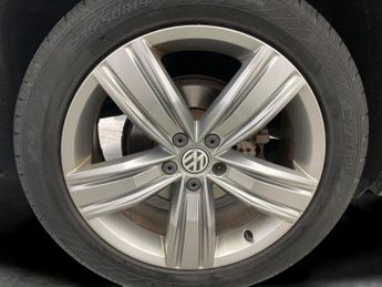Volkswagen Tiguan 2.0 TDI Match DSG (150 ps) - PARK SENSORS - PADDLE SHIFT - 19IN 