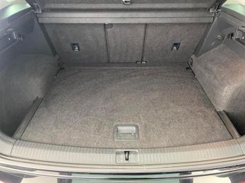 Volkswagen Tiguan 2.0 TDI Match DSG (150 ps) - PARK SENSORS - PADDLE SHIFT - 19IN 