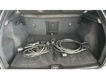 Volvo XC40 Recharge 69kWh Plus (231 ps) - BLIND SPOT ASSIST - BLUETOOTH