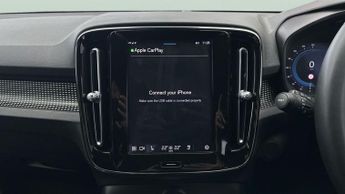 Volvo XC40 Recharge 69kWh Plus (231 ps) - LED - HEATED STEERING - BLIND SPO