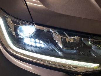 Volkswagen T-cross 1.0 TSI R-Line DSG (110 ps) - BLIND SPOT ASSIST - ACTIVE INFO DI