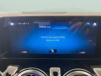 Mercedes-Benz EQA EQA 250 66.5kWh AMG Line (Premium) (190 ps) - NAV - ADAPTIVE LIG