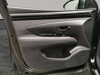 Hyundai Tucson 1.6 T-GDi 13.8kWh N Line Plug-in 4WD (265 ps) - HEATED SEATS - B