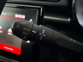 Citroen C3 1.2 PureTech PLUS EAT6 (110 ps) - BLUETOOTH - DIGITAL CLIMATE CO