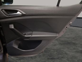 Volkswagen T-cross 1.0 TSI R-Line DSG (110 ps) - BLIND SPOT ASSIST - ACTIVE INFO DI