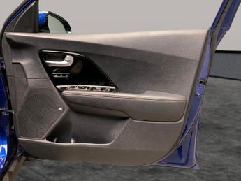 Kia Niro 64kWh 4+ (201 bhp) - NAV - HEATED STEERING - BLIND SPOT ASSIST