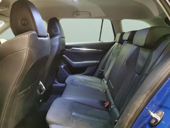 Skoda Octavia 2.0 TDI SE L DSG (150 ps) - SMARTLINK - HEATED SEATS - BLUETOOTH