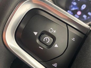 Volvo XC40 1.5h T4 Recharge 10.7kWh Plus Plug-in (211 ps) - SENSUS SAT NAV 