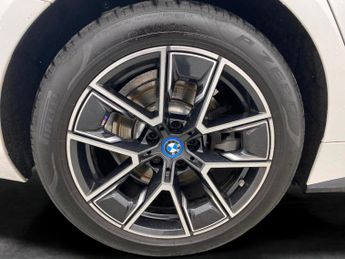 BMW i4 40 83.9kWh M Sport Gran Coupe eDrive (340 ps) - AUTO PARK - LED
