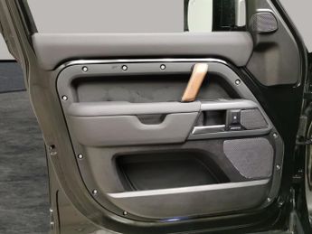 Land Rover Defender 110 3.0 P400 MHEV X 4WD (400 ps) - ADAPT CRUISE - HUD - CARPLAY