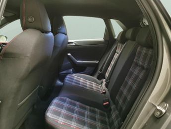 Volkswagen Polo 2.0 TSI GTI DSG (207 ps) - AMBIENT INTERIOR LIGHTING - AUTO HEAD