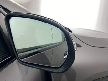 Mercedes-Benz EQA EQA 250 66.5kWh AMG Line (Premium) (190 ps) - NAV - ADAPTIVE LIG