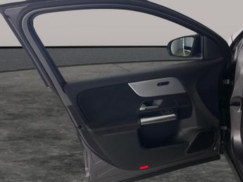 Mercedes-Benz EQA EQA 250 66.5kWh AMG Line (Premium) (190 ps) - NAV - ADAPTIVE LIG