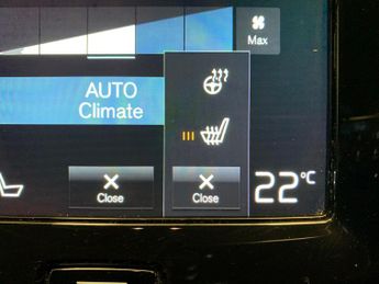 Volvo V90 2.0 D4 Momentum Plus (190 ps) - SENSUS SAT NAV - AUTO PARK - LED