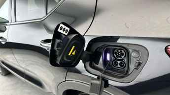 Volvo XC40 Recharge 69kWh Plus (231 ps) - BLIND SPOT ASSIST - BLUETOOTH