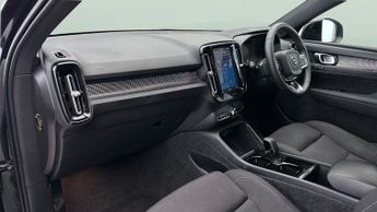 Volvo XC40 Recharge 69kWh Plus (231 ps) - BLIND SPOT ASSIST - BLUETOOTH