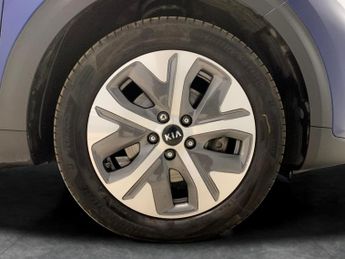 Kia Niro 64kWh 4+ (201 bhp) - NAV - HEATED STEERING - BLIND SPOT ASSIST