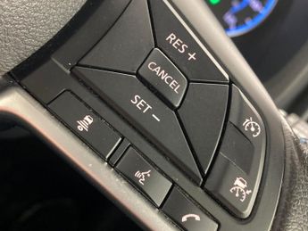 Nissan Leaf 40kWh N-Connecta (150 ps) - 17IN ALLOYS - AIR CON - KEYLESS STAR