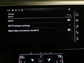 Audi e-tron 55 Technik quattro 95kWh (11kW Charger) (408 ps) - ADJUSTABLE SU