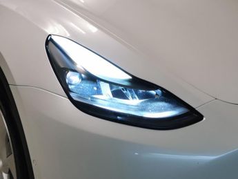 Tesla Model Y (Dual Motor) Long Range 4WDE (384 bhp) - HEATED STEERING