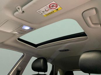 Kia Niro 64kWh 4+ (201 bhp) - NAV - HEATED STEERING - BLIND SPOT ASSIST